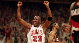 Michael Jordan v drese Chicago Bulls.