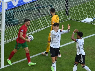 Momentka zo zápasu Portugalsko - Nemecko.