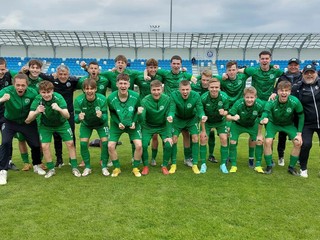 Radosť futbalistov Tatrana Prešov U19 z postupu do najvyššej súťaže.