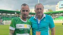 Vľavo Lukáš Hricov.