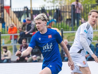 Momentka zo zápasu Slovensko U23 - Maďarsko na EMF Nations Games. 