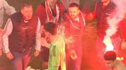 Fanúšik Slavie napadol Jakuba Surovčíka