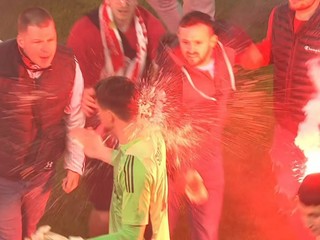 Fanúšik Slavie napadol Jakuba Surovčíka