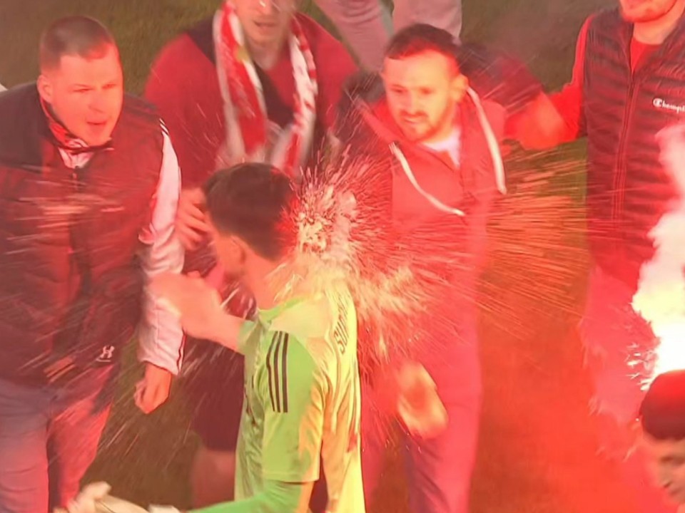 Fanúšik Slavie napadol Jakuba Surovčíka