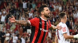 Futbalista Spartaka Trnava Michal Ďuriš sa teší z gólu.