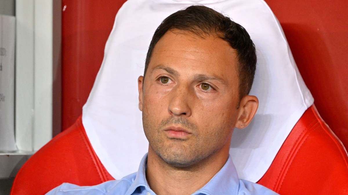 Domenico Tedesco na lavičke belgickej futbalovej reprezentácie. 