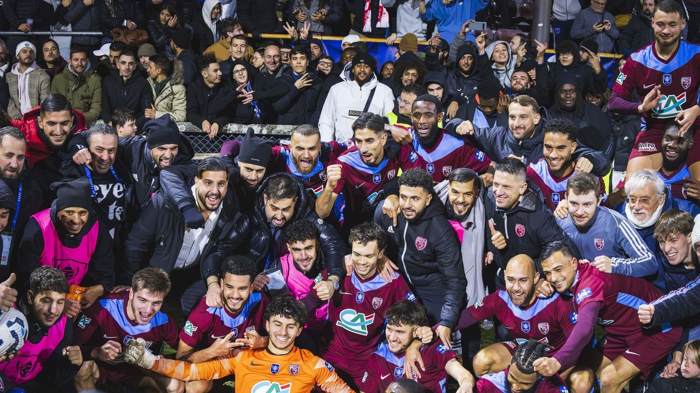 Futbalisti tímu Bourgoin-Jallieu