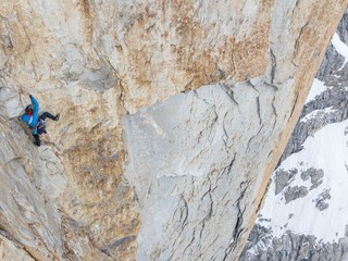 Slovensko-českej skupine sa poradilo zdolať Trango Tower v Karakrame. 