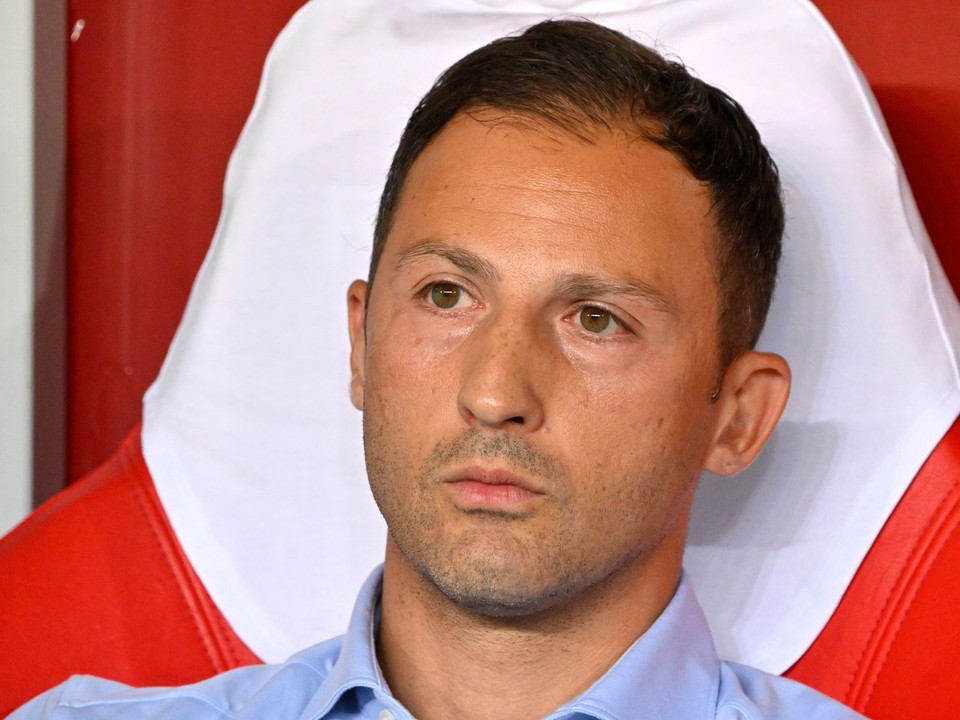 Domenico Tedesco na lavičke belgickej futbalovej reprezentácie. 