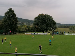 Zápas Látky - Fiľakovo sa hral za neustáleho dažďa a vetra.