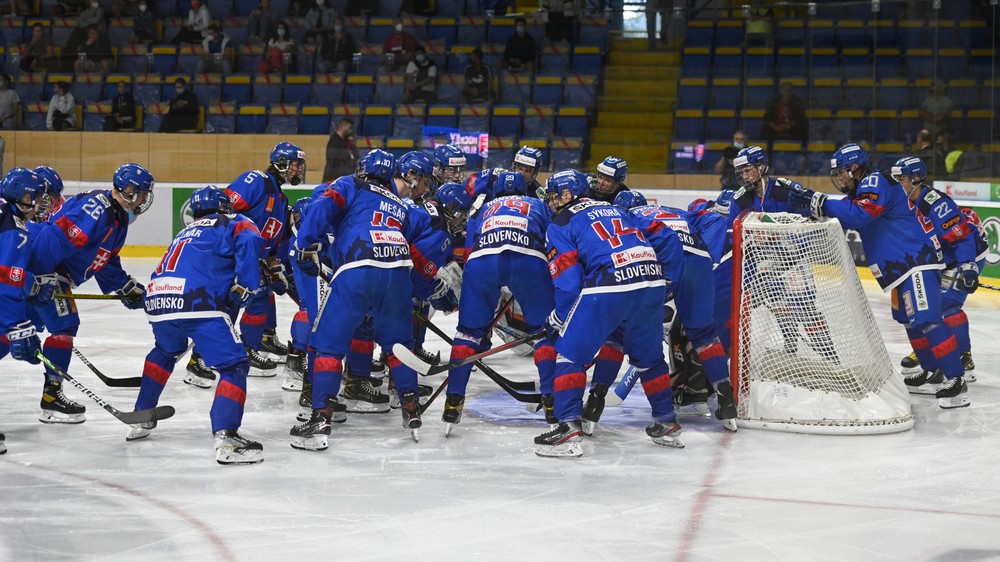 Slováci sa chystajú na Hlinka Gretzky Cup, lídrom má byť Chromiak