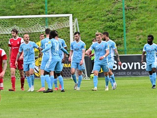 Momentka zo zápasu Dukla Banská Bystrica - Slovan Bratislava vo Zvolene.