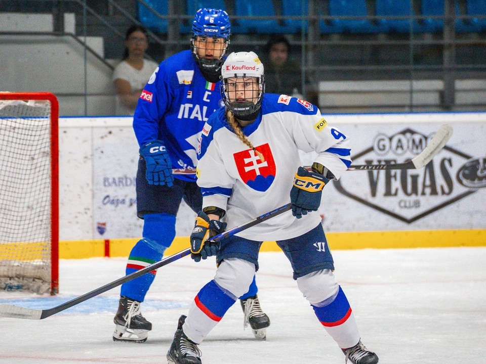 Momentka zo zápasu Slovensko - Taliansko v rámci IIHF European Cup of Nations 2026.