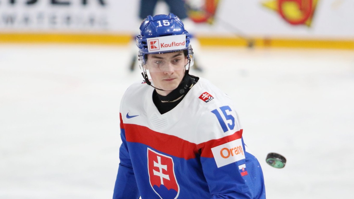 Dalibor Dvorský v zápase Slovensko - Fínsko vo štvrťfinále MS v hokeji do 20 rokov 2024.