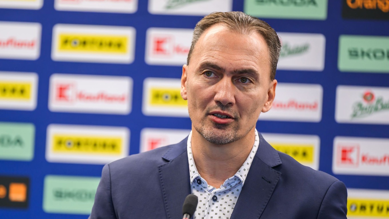 Na snímke prezident Slovenského zväzu ľadového hokeja (SZĽH) Miroslav Šatan.