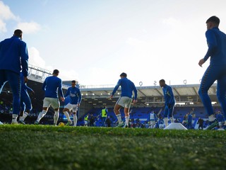 Futbalisti Evertonu počas tréningu na Goodison Park Stadium