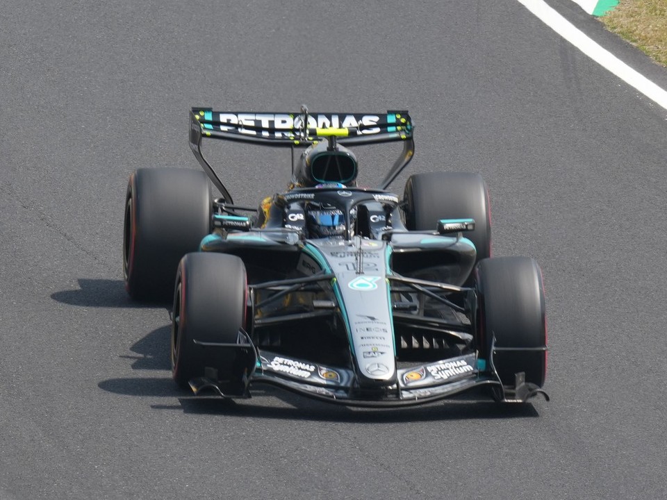 Kimi Antonelli v Mercedese.