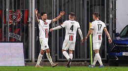 Vľavo sa raduje z druhého gólu Michal Ďuriš (Trnava) v zápase štvrťfinále Slovnaft Cupu medzi MŠK Žilina - FC Spartak Trnava.