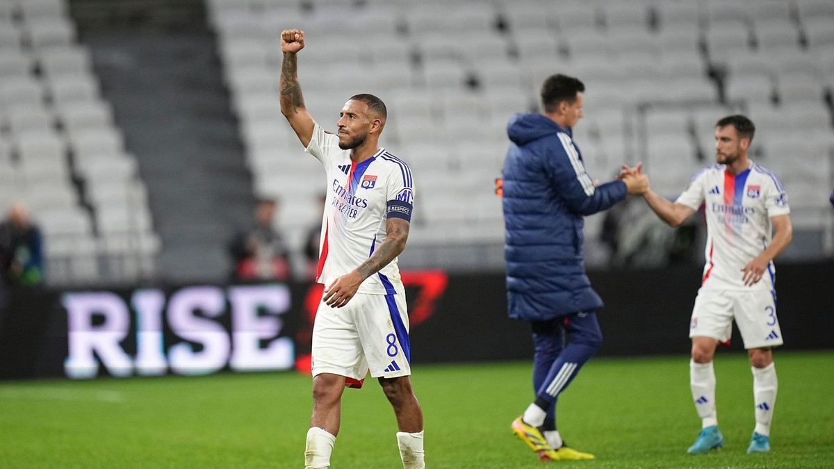 Corentin Tolisso (vľavo) v drese Olympique Lyon.