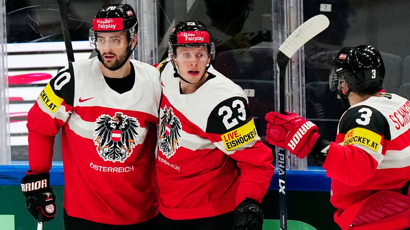 Marco Rossi (v strede)