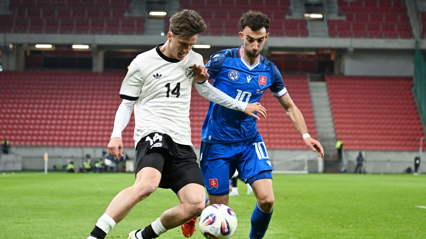 Sebastián Nebyla a Tim Oermann počas prípravného zápasu medzi Slovensko U21 - Nemecko U21 v Trnave v piatok 21. marca 2025.