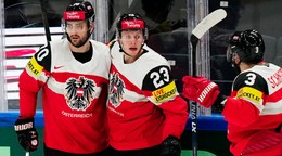 Marco Rossi (v strede)