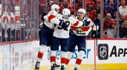Florida Panthers oslavuje gól. 