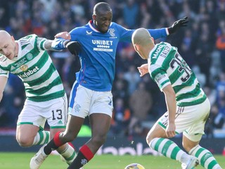 Momentka z prestížneho zápasu Celtic - Rangers, známeho ako Old Firm derby.
