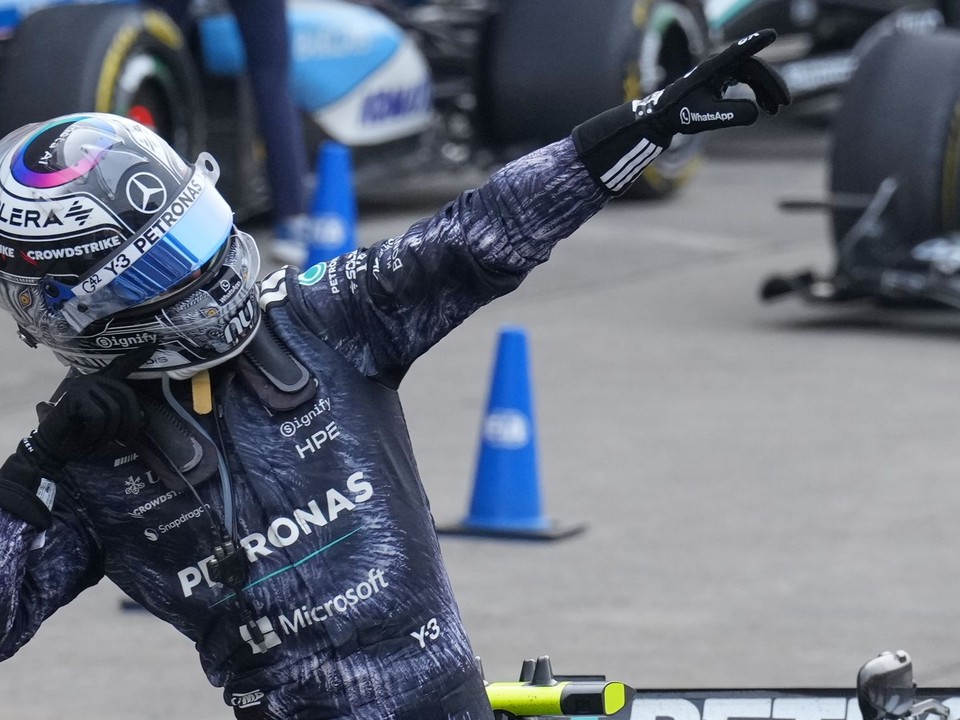 Kimi Antonelli na Mercedes reaguje po víťazstve na Veľkej cene Japonska na okruhu Suzuka.