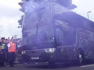 Autobus tímu Aston Villa. 