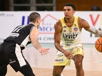 zľava Dalibor Hlivák (Prievidza) a D'mitrik Alexander Trice (Levice)ä
