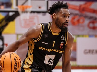 Basketbalista Prievidze Kevion Taylor.