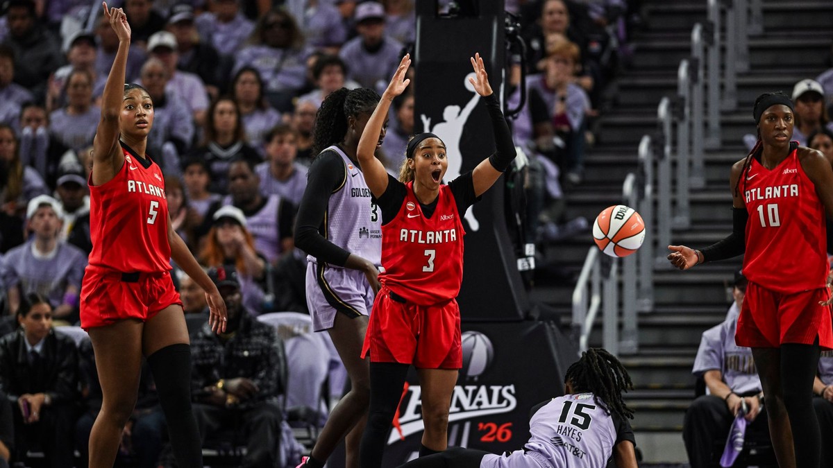 Momentka zo zápasu Golden State Valkyries - Atlanta Dream.