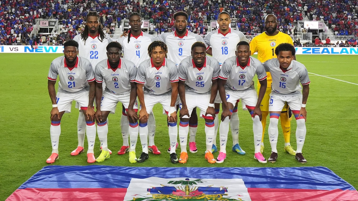 Na archívnej snímke z 3. júna 2026 futbalisti Haiti pózujú pred prípravným duelom proti Novému Zélandu.