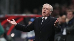 Tréner Carlo Ancelotti.