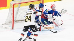 Na snímke sprava brankár Patrik Rybár (Slovensko), Michal Laurenčík (Slovensko) a Tim Brunnhuber (Nemecko) počas prípravného zápasu pred MS 2025.