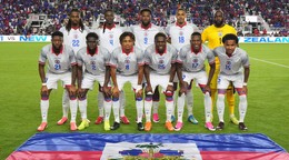 Na archívnej snímke z 3. júna 2026 futbalisti Haiti pózujú pred prípravným duelom proti Novému Zélandu.