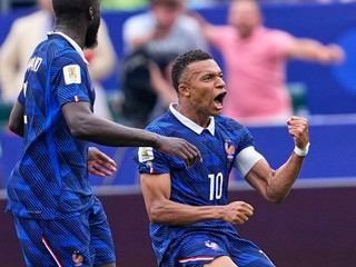 Kylian Mbappé oslavuje gól