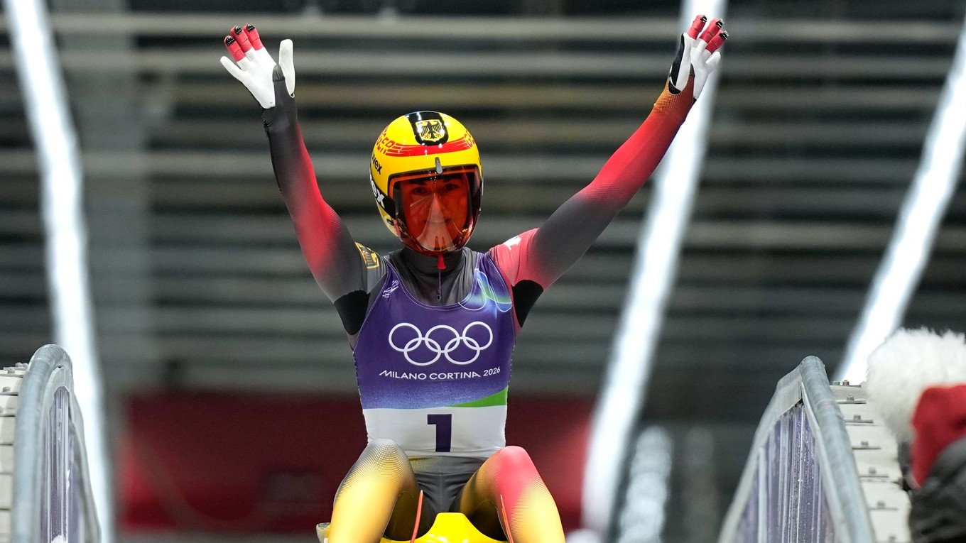 Nemecká sánkarka Julia Taubitzová v cieli tretej jazdy v súťaži jednotlivkýň na zimných olympijských hrách 2026.