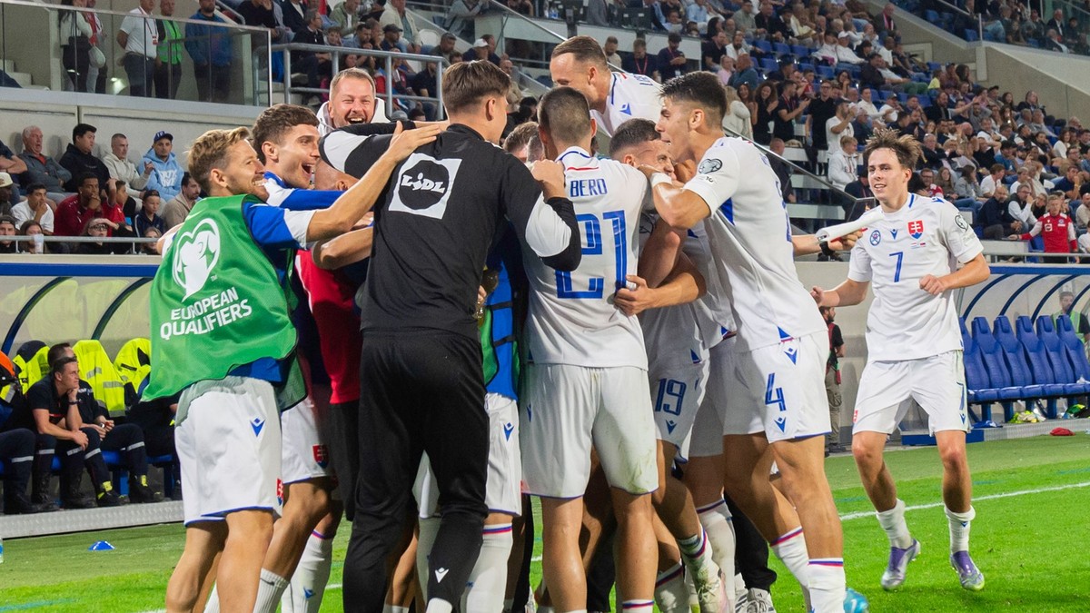 Veľké trápenie so šťastným koncom. Slovákom stačila na výhru jedna šanca a gól v závere