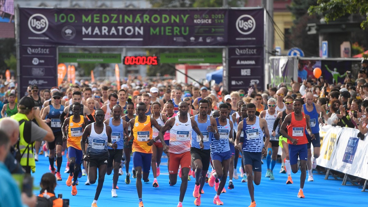 Štart Medzinárodného maratónu mieru v Košiciach.