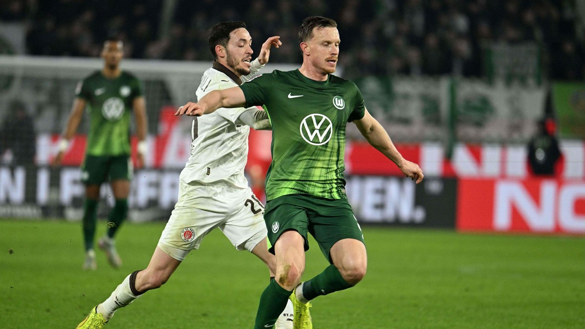 Momentka zo zápasu Wolfsburg - Sankt Pauli.