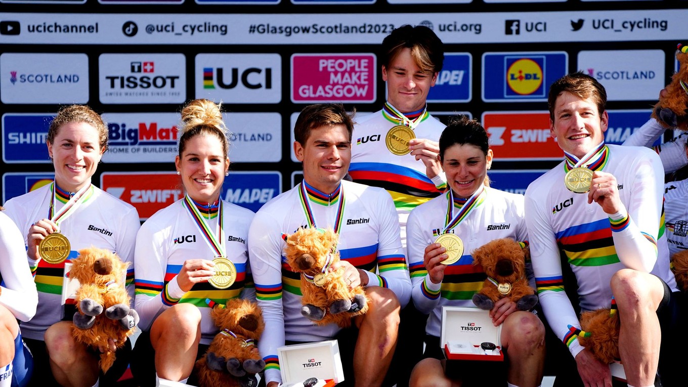 Stefan Bissegger, Stefan Küng, Mauro Schmid, Elise Chabbeyová, Nicole Kollerová a Marlen Reusserová získali zlato v časovke miešaných družstiev na MS v cyklistike 2023.