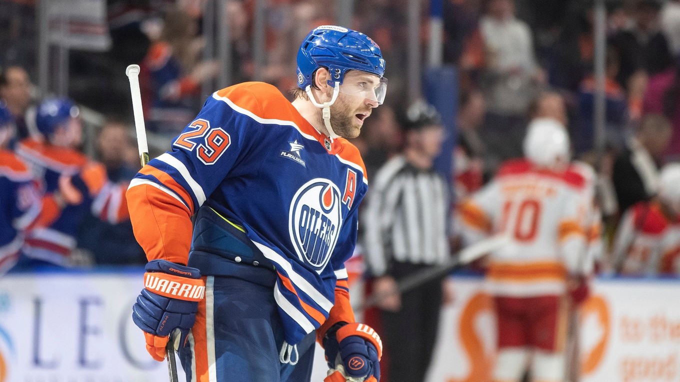 Leon Draisaitl v drese Edmonton Oilers.