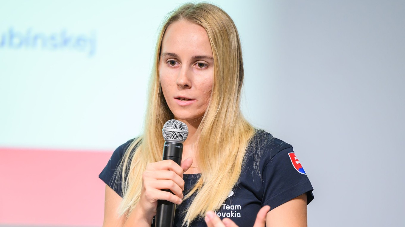 Parazjazdová lyžiarka Alexandra Rexová počas tlačovej konferencie Zväzu slovenského lyžovania (ZSL).