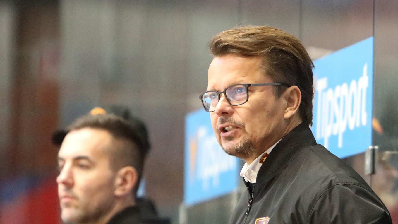 Tommi Hämäläinen počas predohrávky 14. kola Tipsport ligy HKM Zvolen - HK Dukla Trenčín.