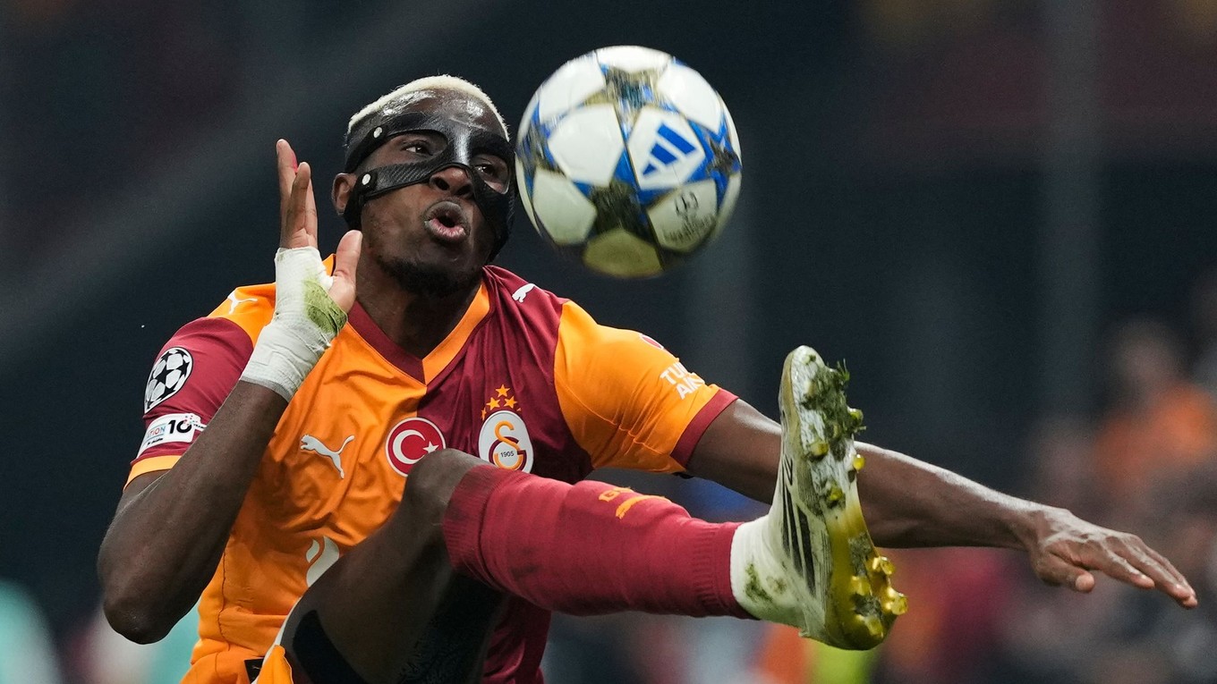 Victor Osimhen v zápase Ligy majstrov Galatasaray Istanbul - Bodö/Glimt.