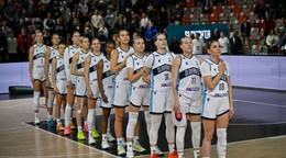 Tím ženskej basketbalovej reprezentácie SR pred zápasom kvalifikácie ME 2027.