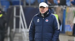 Na snímke tréner Slovana Vladimír Weiss st.