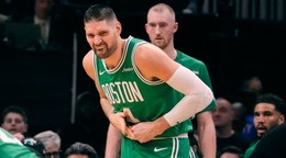 Nikola Vučevič sa zranil v zápase proti Dallasu.